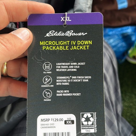 Eddie Bauer Men's Packable Jacket (Caviar/Maroon, XL) - Picture 5 of 5